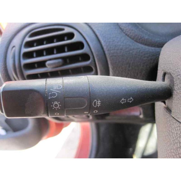 peugeot 206 berlina del año 2001