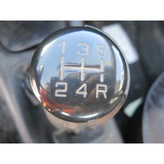 peugeot 206 berlina del año 2001