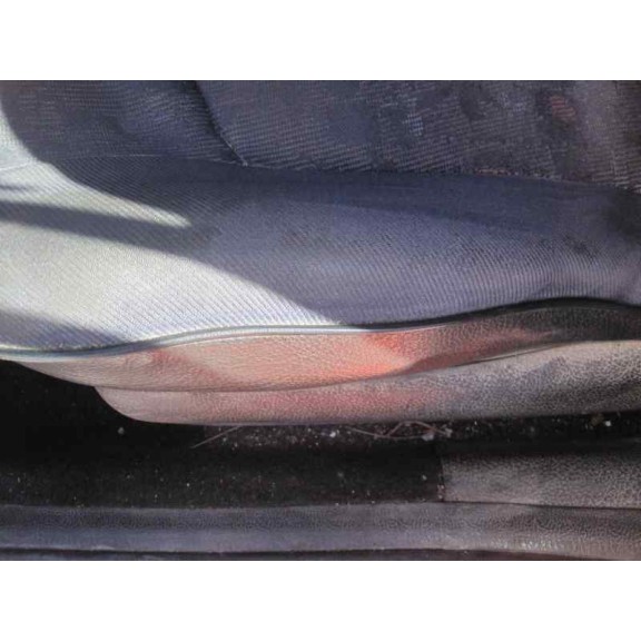 peugeot 206 berlina del año 2001