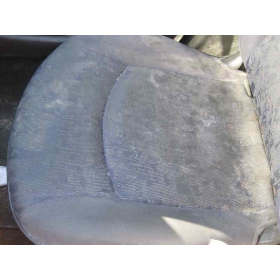 peugeot 206 berlina del año 2001