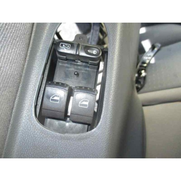 seat toledo (1m2) del año 2001