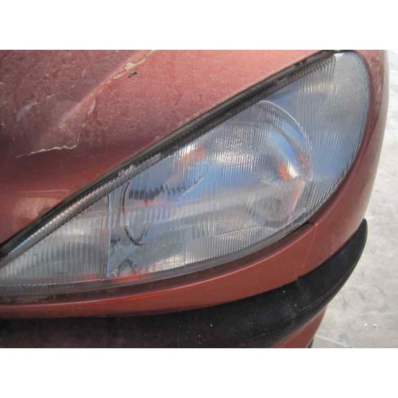 peugeot 206 berlina del año 2001