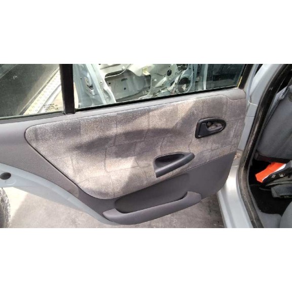 renault megane i fase 2 berlina (ba0) del año 2000