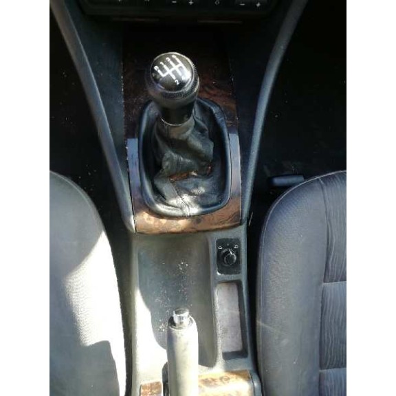 audi a6 berlina (4b2) del año 2000