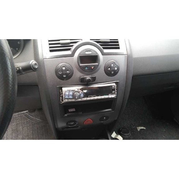 renault megane ii berlina 5p del año 2004