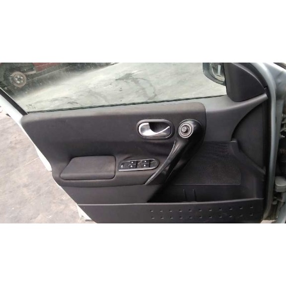 renault megane ii berlina 5p del año 2004