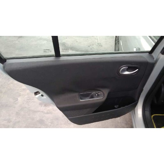 renault megane ii berlina 5p del año 2004