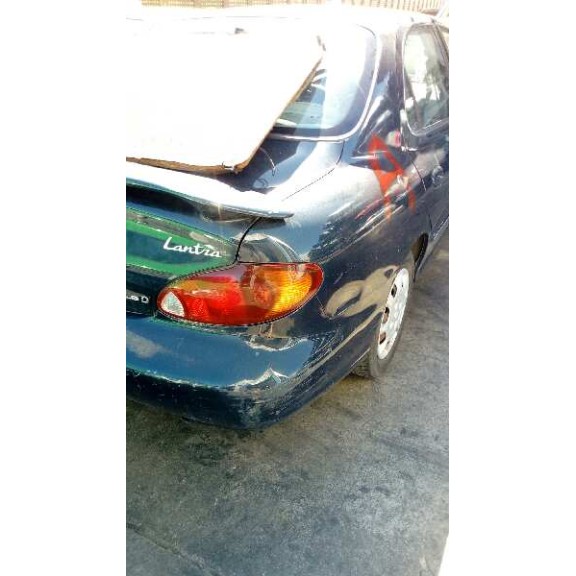 hyundai lantra berlina (rd) del año 2000