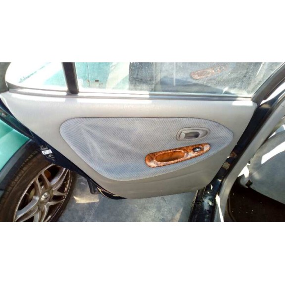 hyundai lantra berlina (rd) del año 2000