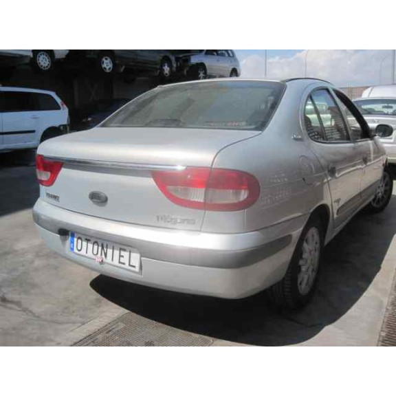 renault megane i fase 2 classic (la..) del año 2000