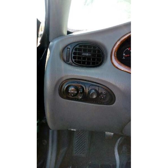 hyundai lantra berlina (rd) del año 2000