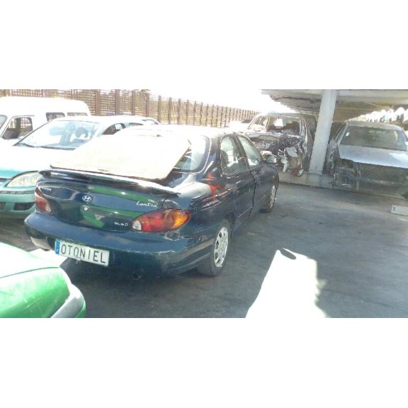 hyundai lantra berlina (rd) del año 2000