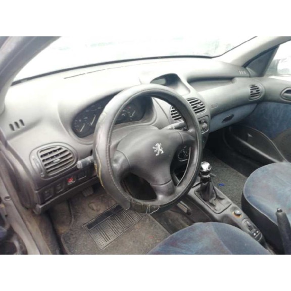 peugeot 206 berlina del año 1999