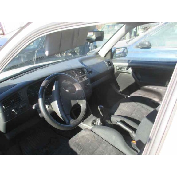 volkswagen golf iii berlina (1h1) del año 1993