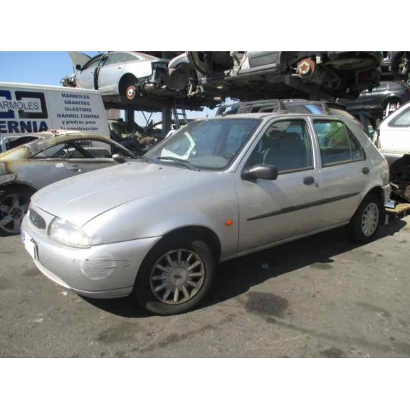ford fiesta berlina del año 1999