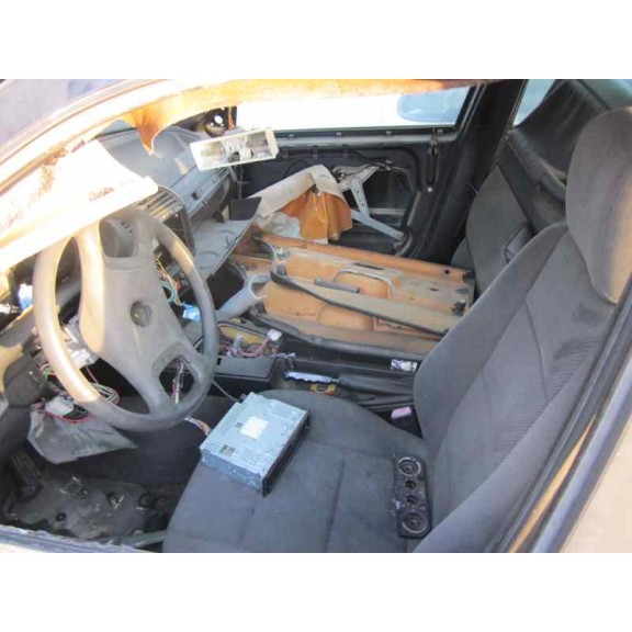 bmw serie 3 berlina (e36) del año 1993