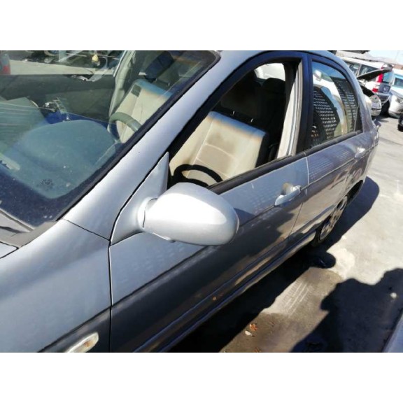 kia cerato del año 2004