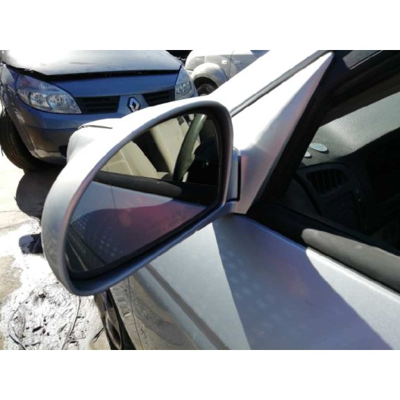 kia cerato del año 2004