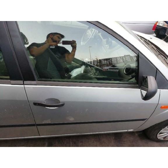 ford fiesta (cbk) del año 2003