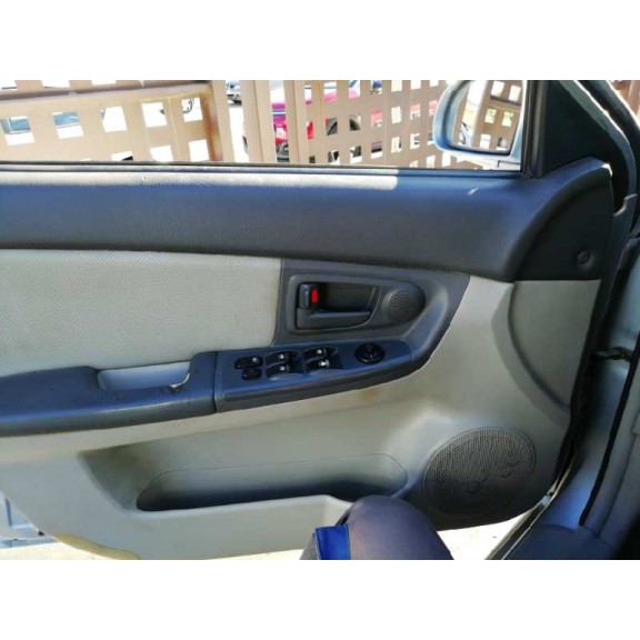 kia cerato del año 2004