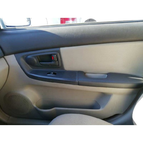 kia cerato del año 2004