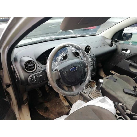 ford fiesta (cbk) del año 2003