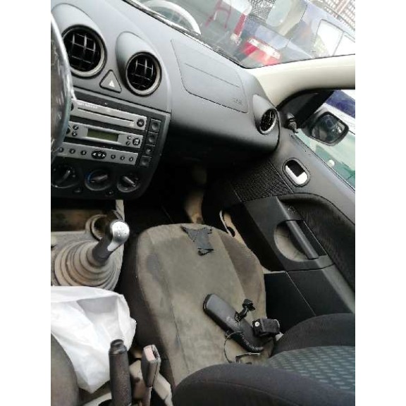 ford fiesta (cbk) del año 2003