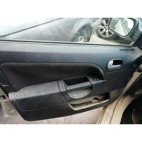 ford fiesta (cbk) del año 2003