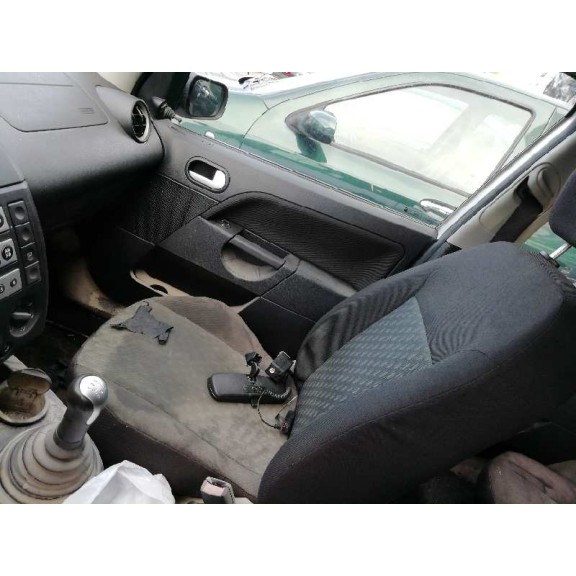 ford fiesta (cbk) del año 2003