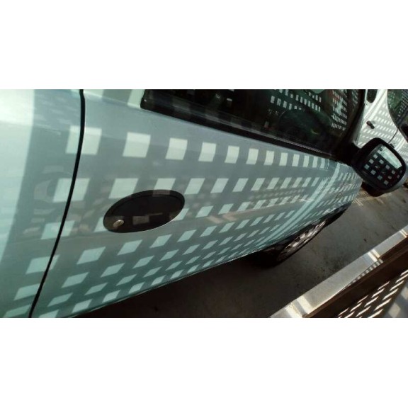 opel corsa c del año 2002