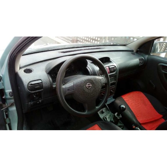opel corsa c del año 2002
