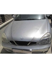 daewoo nubira berlina del año 2002