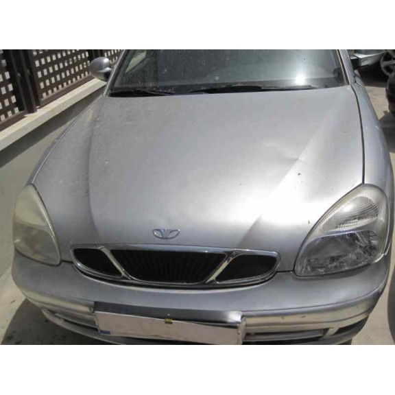 daewoo nubira berlina del año 2002
