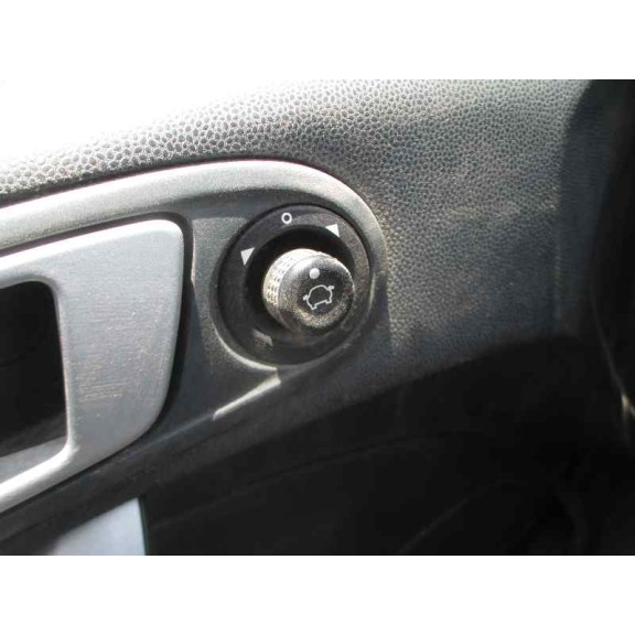 ford fiesta (ccn) del año 2013