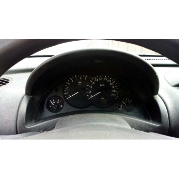 opel corsa c del año 2002