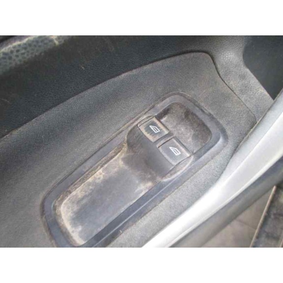 ford fiesta (ccn) del año 2013