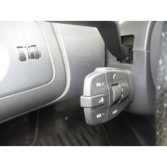 seat ibiza (6j5) del año 2010