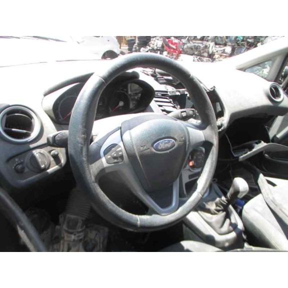 ford fiesta (ccn) del año 2013