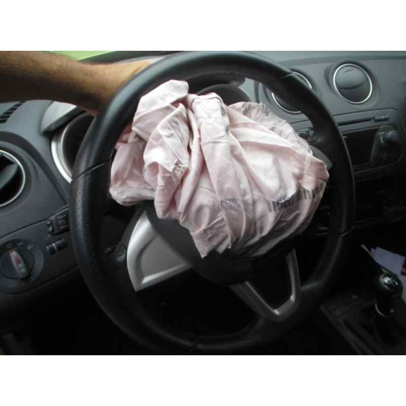 seat ibiza (6j5) del año 2010