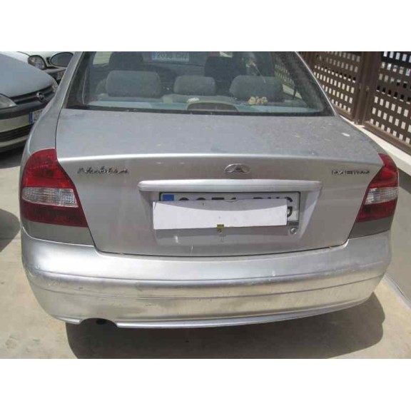 daewoo nubira berlina del año 2002