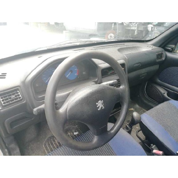 peugeot 106 (s2) del año 2001