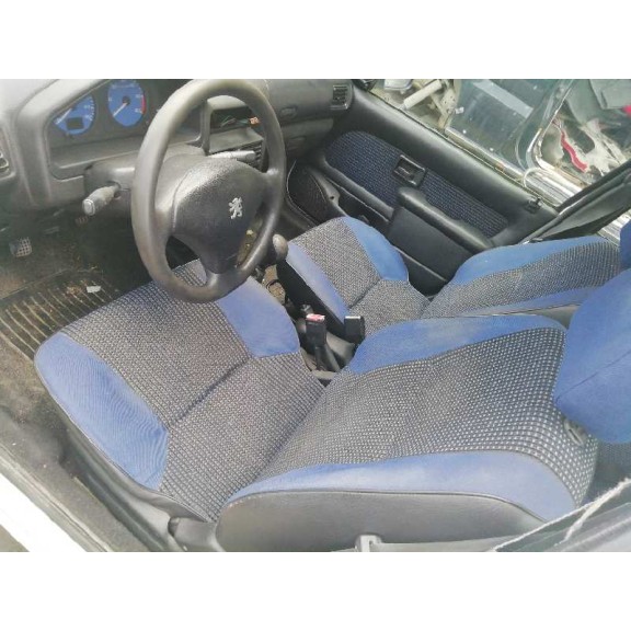 peugeot 106 (s2) del año 2001