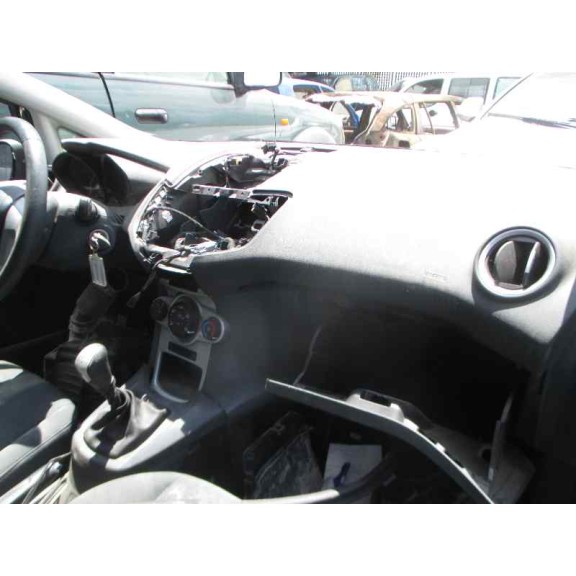 ford fiesta (ccn) del año 2013