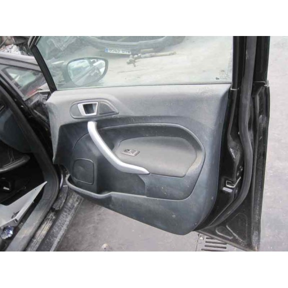 ford fiesta (ccn) del año 2013