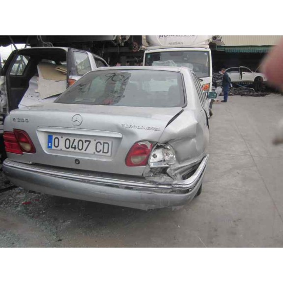 mercedes-benz clase e (w210) berlina diesel del año 1998