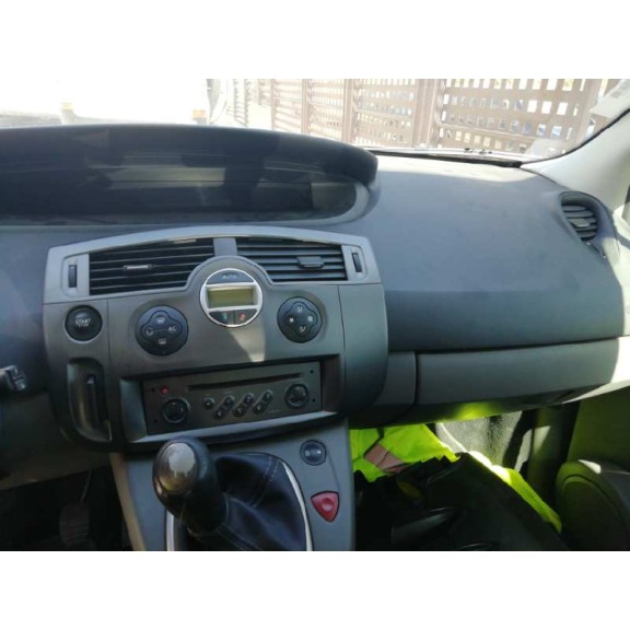 renault scenic ii del año 2003