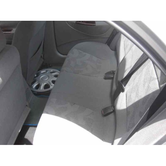 daewoo nubira berlina del año 2002