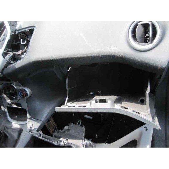 ford fiesta (ccn) del año 2013