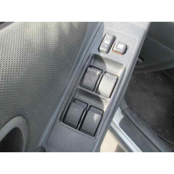 toyota corolla verso (r1) del año 2005