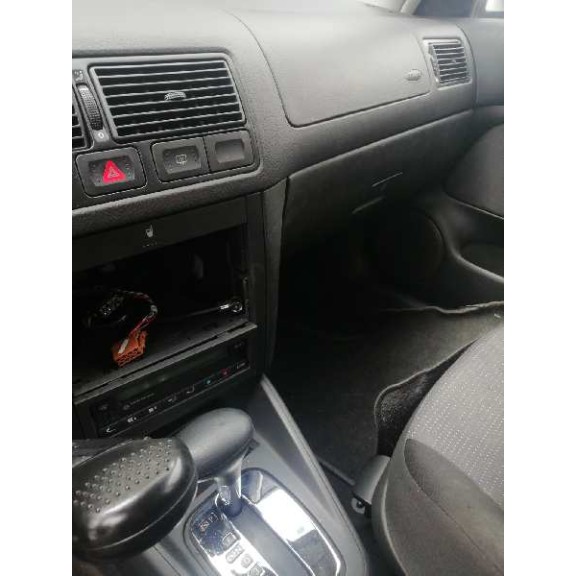 volkswagen golf iv berlina (1j1) del año 2003